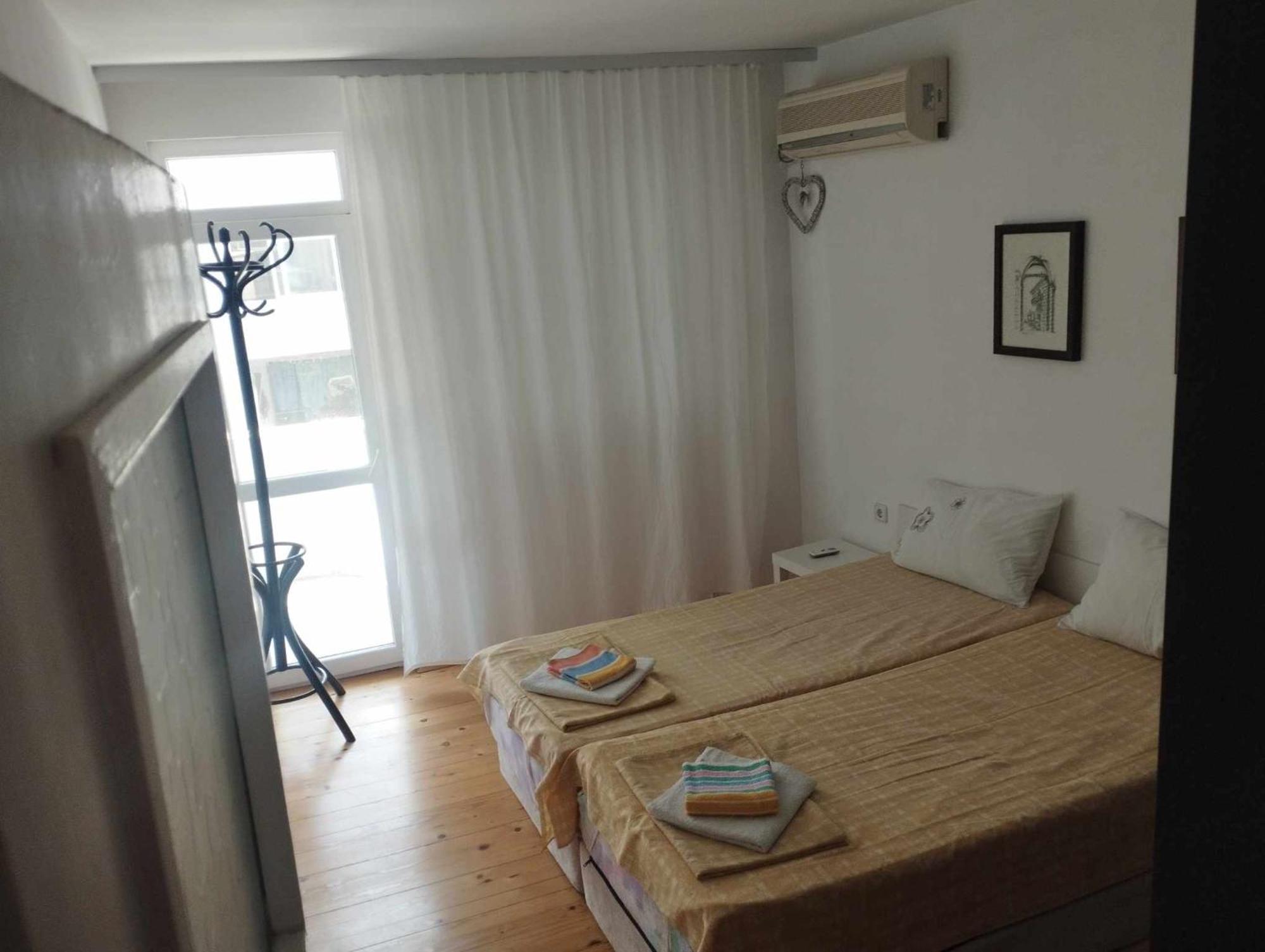 Flora Beach Apartaments 布尔加斯 外观 照片